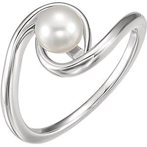 Platinum White Freshwater Cultured Pearl Bypass Ring (5.5-6.00mm) Size 6.25