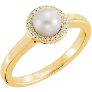 White Freshwater Cultured Pearl and Diamond Halo Ring, 14k Yellow Gold (5.5-6mm) (.05Ctw, G-H Color, I1 Clarity) Size 6.25