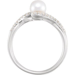 Platinum Freshwater Cultured Pearl, Diamond Bypass Ring (5-5.5mm)(0.1 Ctw, G-H color,SI2-SI3 Clarity)