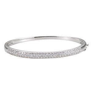 Diamond Bangle Bracelet, 14k White Gold, 7" (1.5 Cttw, GH Color , I1 Clarity )