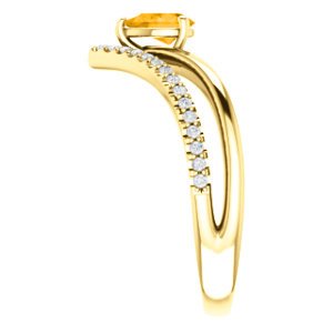 Citrine Pear and Diamond Chevron 14k Yellow Gold Ring (.145 Ctw, G-H Color, I1 Clarity)