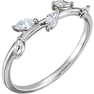 Platinum Petite Diamond Leaf Ring (1/3 Ctw, Color GHI, Clarity SI2-SI3), Size 8.25