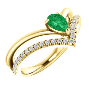 Chatham Created Emerald Pear and Diamond Chevron 14k Yellow Gold Ring (. 16 Ctw, G-H Color, I1 Clarity)