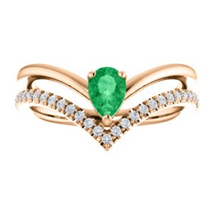 Emerald Pear and Diamond Chevron 14k Rose Gold Ring (.145 Ctw, G-H Color, I1 Clarity)