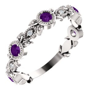 Platinum Amethyst and Diamond Vintage-Style Ring (0.03 Ctw, G-H Color, SI1-SI2 Clarity)
