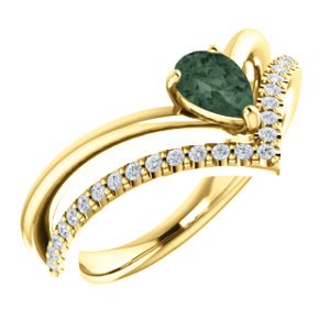 Chatham Created Alexandrite Pear and Diamond Chevron 14k Yellow Gold Ring (.145 Ctw, G-H Color, I1 Clarity)