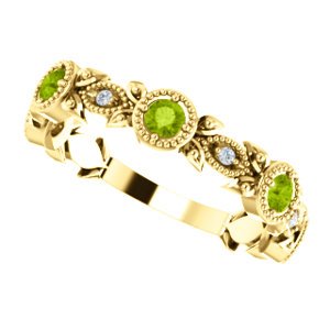Peridot and Diamond Vintage-Style Ring , 14k Yellow Gold (0.03 Ctw, G-H Color, I1 Clarity)