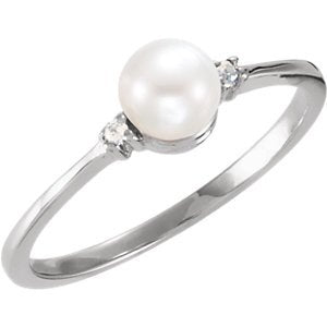 White Freshwater Cultured Pearl and Diamond Ring, Rhodium-Plated 14k White Gold (7.00-7.50 ) (.025Ctw, G-H Color, I1 Clarity)