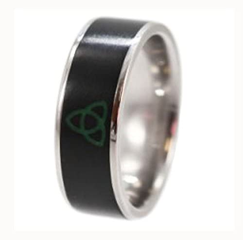 Nephrite Jade with Trinity Knot 8mm Comfort Fit Titanium Band, Size 10.75