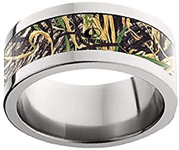 Mossy Oak Shadow Grass Camo 8mm Comfort-Fit Titanium Ring, Size 13.5