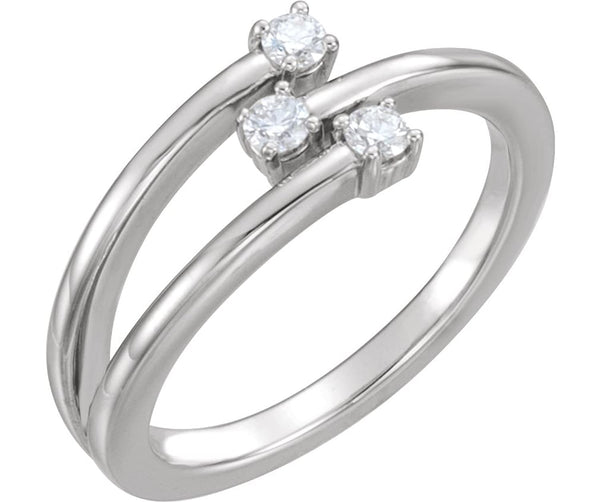 Platinum 3-Stone Diamond Past, Present, Future Ring, Size 7 (.20 Ctw, GH Color, SI2-Si3 Clarity)