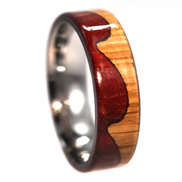 The Men's Jewelry Store (Unisex Jewelry) Two Tone Wood Design, Oak, Redwood 7.5mm Comfort Fit Titanium Wave Ring