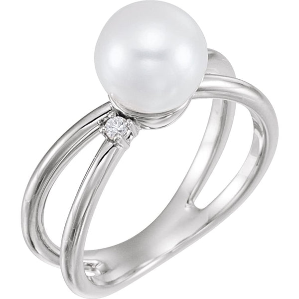 Platinum White Freshwater Cultured Pearl, Diamond Ring (8-8.5 mm)(.04 Ctw, Color G-H, Clarity SI2-SI3)